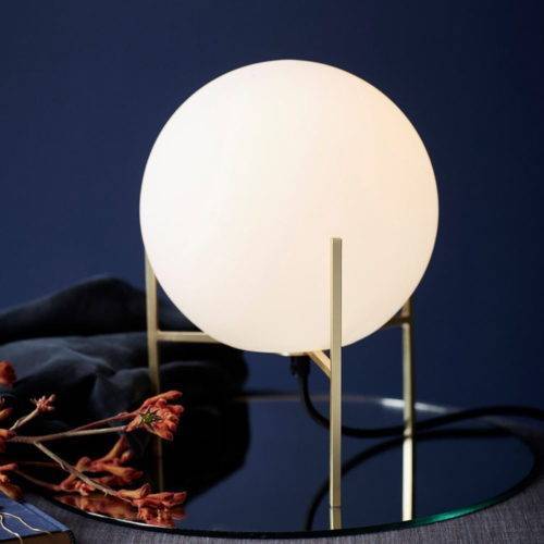 Lampe de Table ALTON en Métal Effet Laiton et Verre Blanc Lampe de Table ALTON en Métal Effet Laiton et Verre Blanc