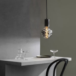 Ampoule Déco Filament LED XXL Dimmable BILBAO en Verre Fumé Titanium Ampoule Déco Filament LED XXL Dimmable BILBAO en Verre Fumé Titanium