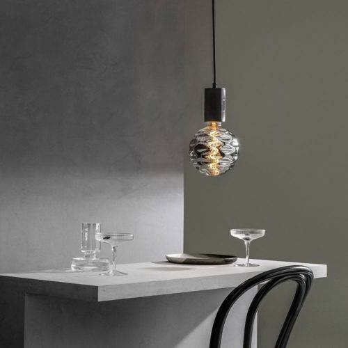 Ampoule Déco Filament LED XXL Dimmable BILBAO en Verre Fumé Titanium Ampoule Déco Filament LED XXL Dimmable BILBAO en Verre Fumé Titanium