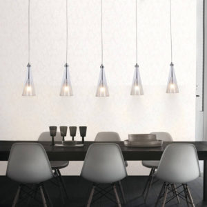 Suspension Barre 5 Lumières PRISS Argentée en Métal et Verre Suspension Barre 5 Lumières PRISS Argentée en Métal et Verre