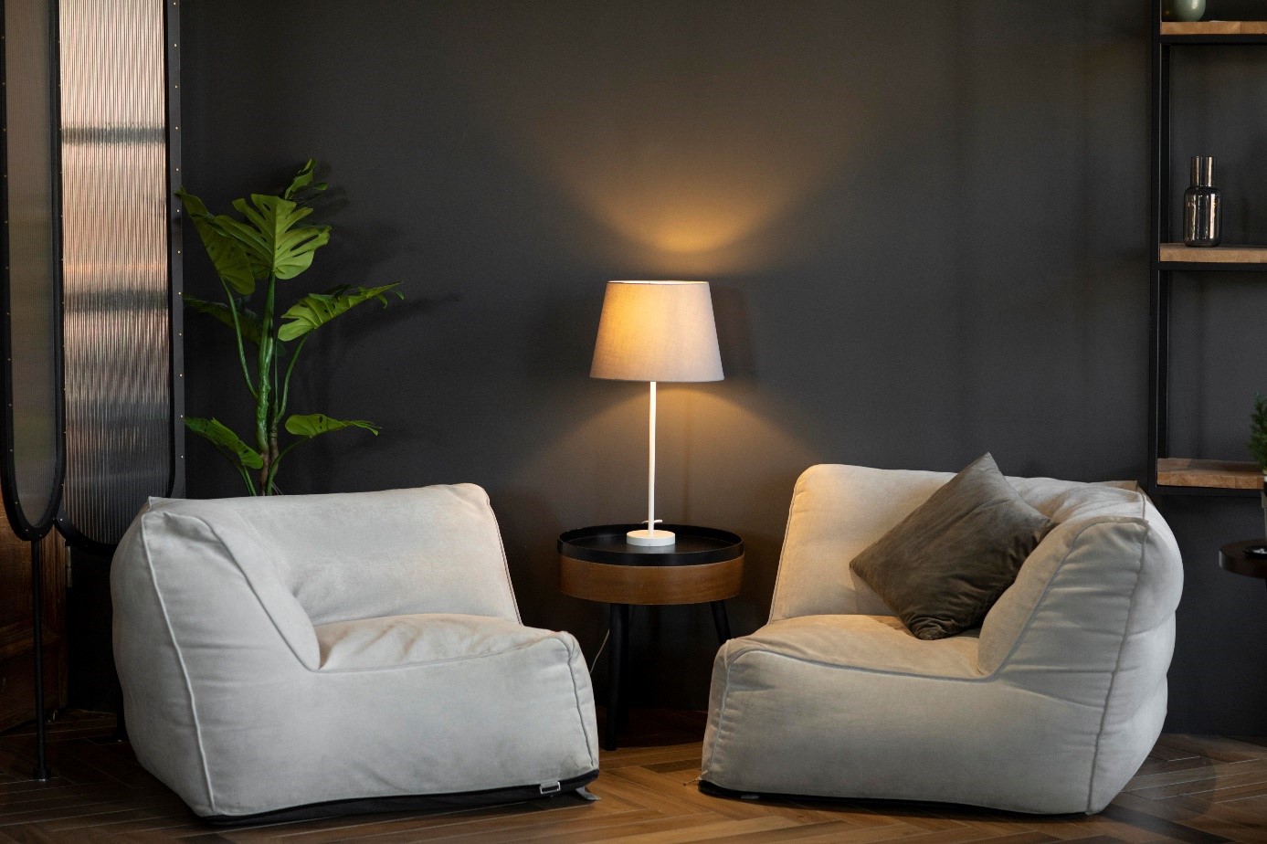 Conseils d'Éclairage pour Sublimer Votre Salon