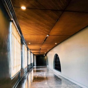 PLAFONNIER AJUSTABLE